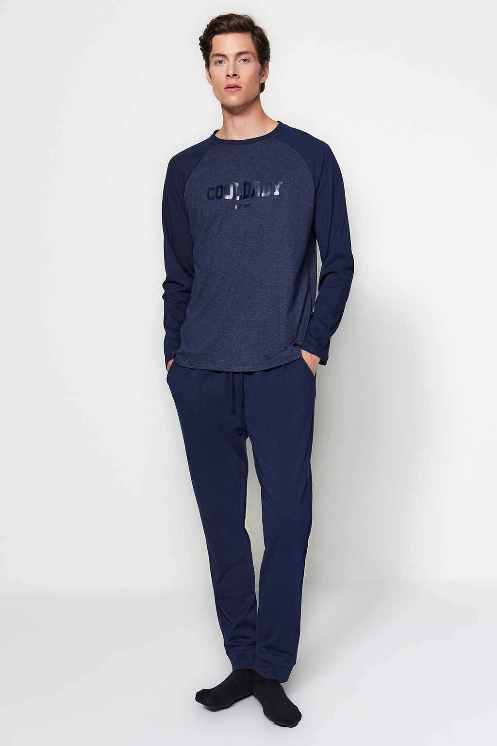 TRENDYOL MAN Siyah-Antrasit Regular Fit Bask?l? Reglan Kol Orme Pijama Tak?m? TMNAW23PT00032 - Trendyolmilla фото 3