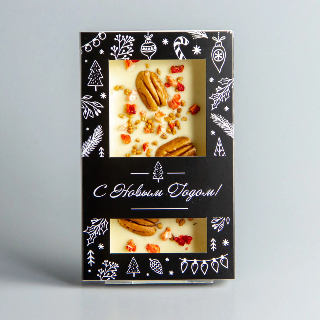 БЕЛЫЙ ШОКОЛАД КЛУБНИКОЙ, КАРАМЕЛИЗИРОВАННЫМ ФУНДУКОМ И ОРЕХОМ ПЕКАН, НОВОГОДНЯЯ КОРОБОЧКА #2