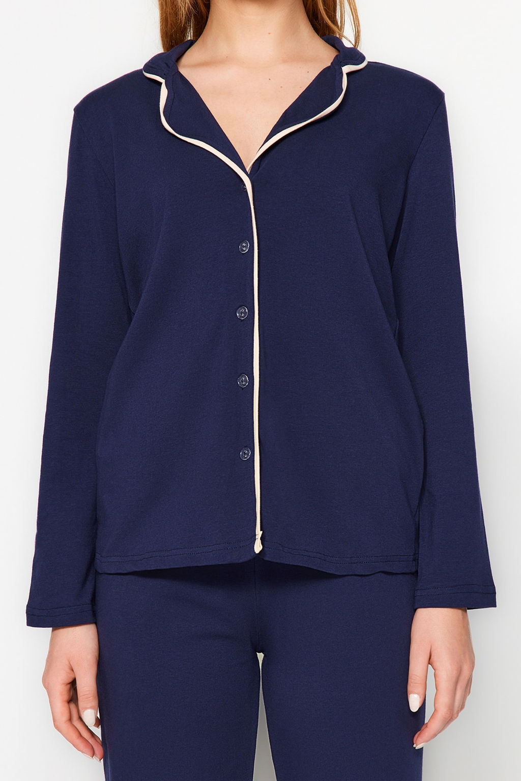 Trendyolmilla Koyu Ten Pamuklu Biye Detayl? Gomlek-Pantolon Orme Pijama Tak?m? THMAW24PT00025 фото 12