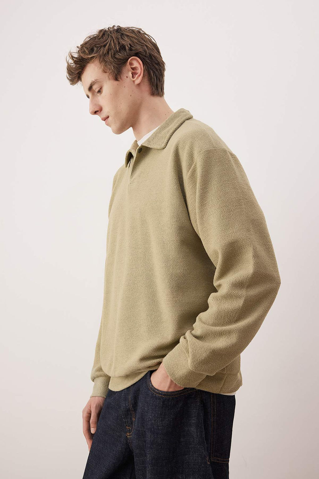 Tas Yeni Oversize/Genis Kesim Polo Yaka Kal?n C?tc?tl? Sweatshirt TMNAW26SW00051