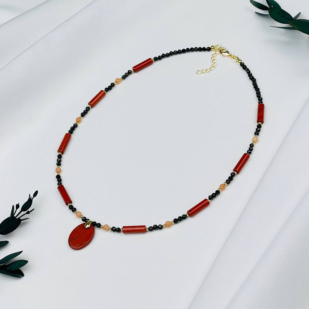 Колье из Обсидиана,Лунного камня и Яшмы 38 см +