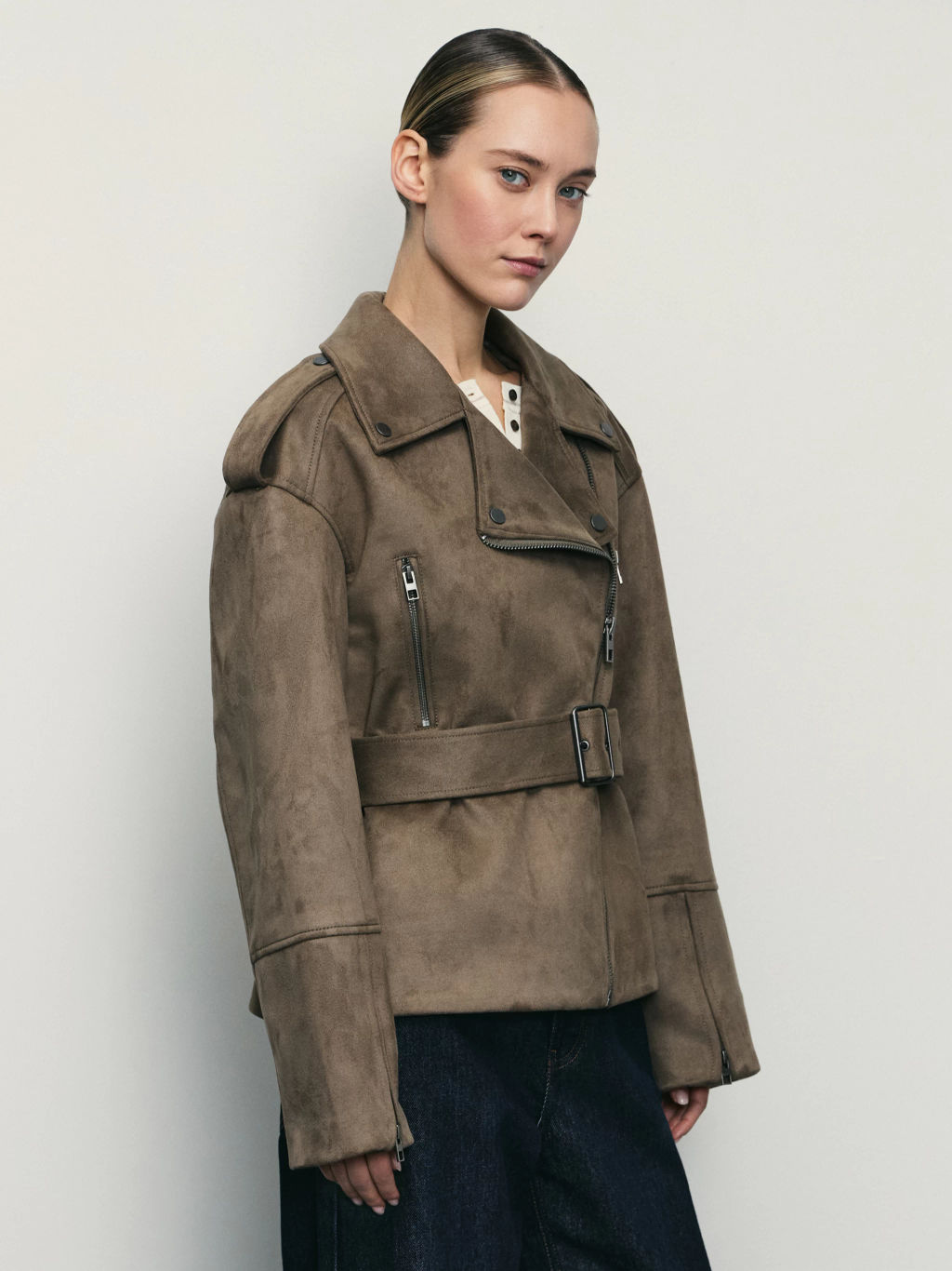 Куртка из искусственной замши с ремнём / Zarina  фото 4