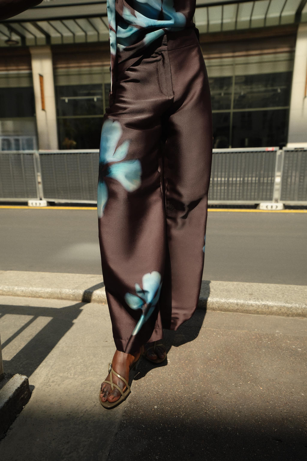 FLORAL PRINT SATIN TROUSERS - Zara фото 9
