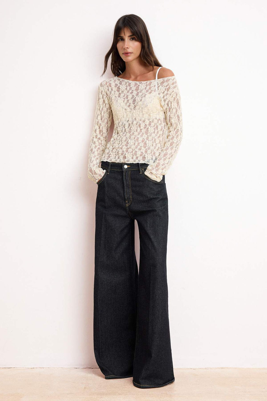 Ekru Fitted/Vucuda Oturan Kay?k Yaka Uzun Kollu Dantel Orme Bluz TWOSS26BZ00638