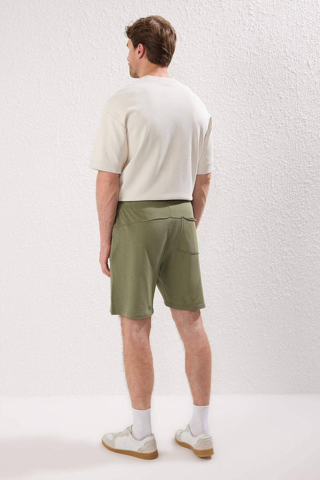 TRENDYOL MAN Haki Oversize/Genis Kesim Y?kama/Eskitme Gorunumlu %100 Pamuklu Sort & Bermuda TMNSS25SR00046 - Trendyolmilla фото 5