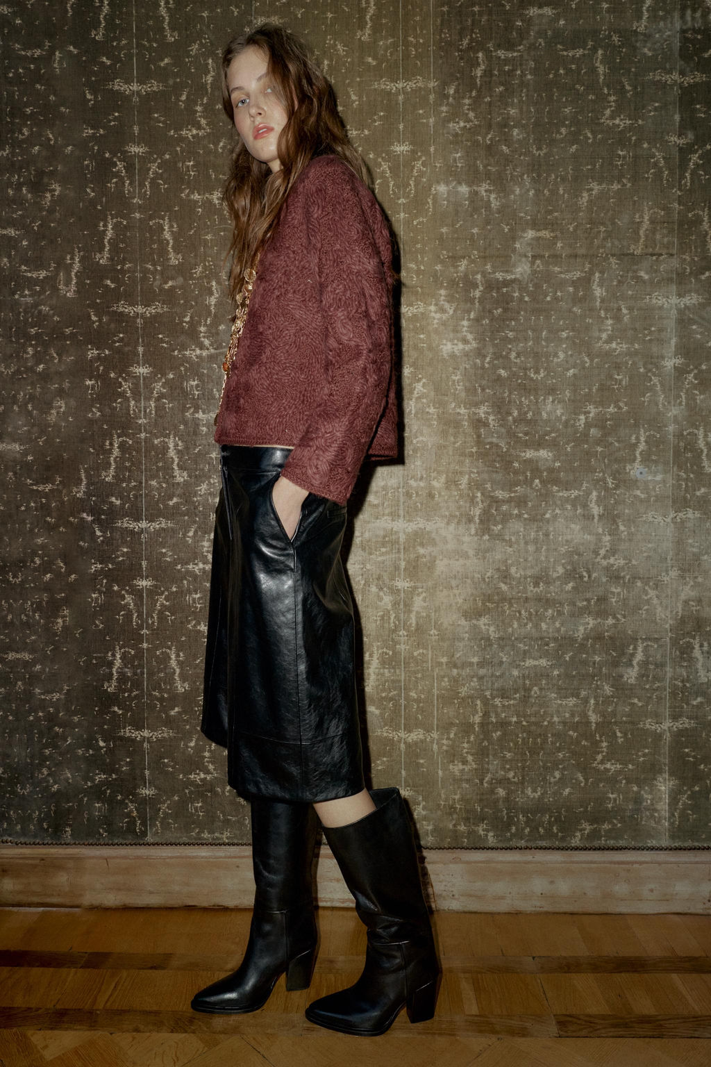 LONG FAUX LEATHER BERMUDA SHORTS