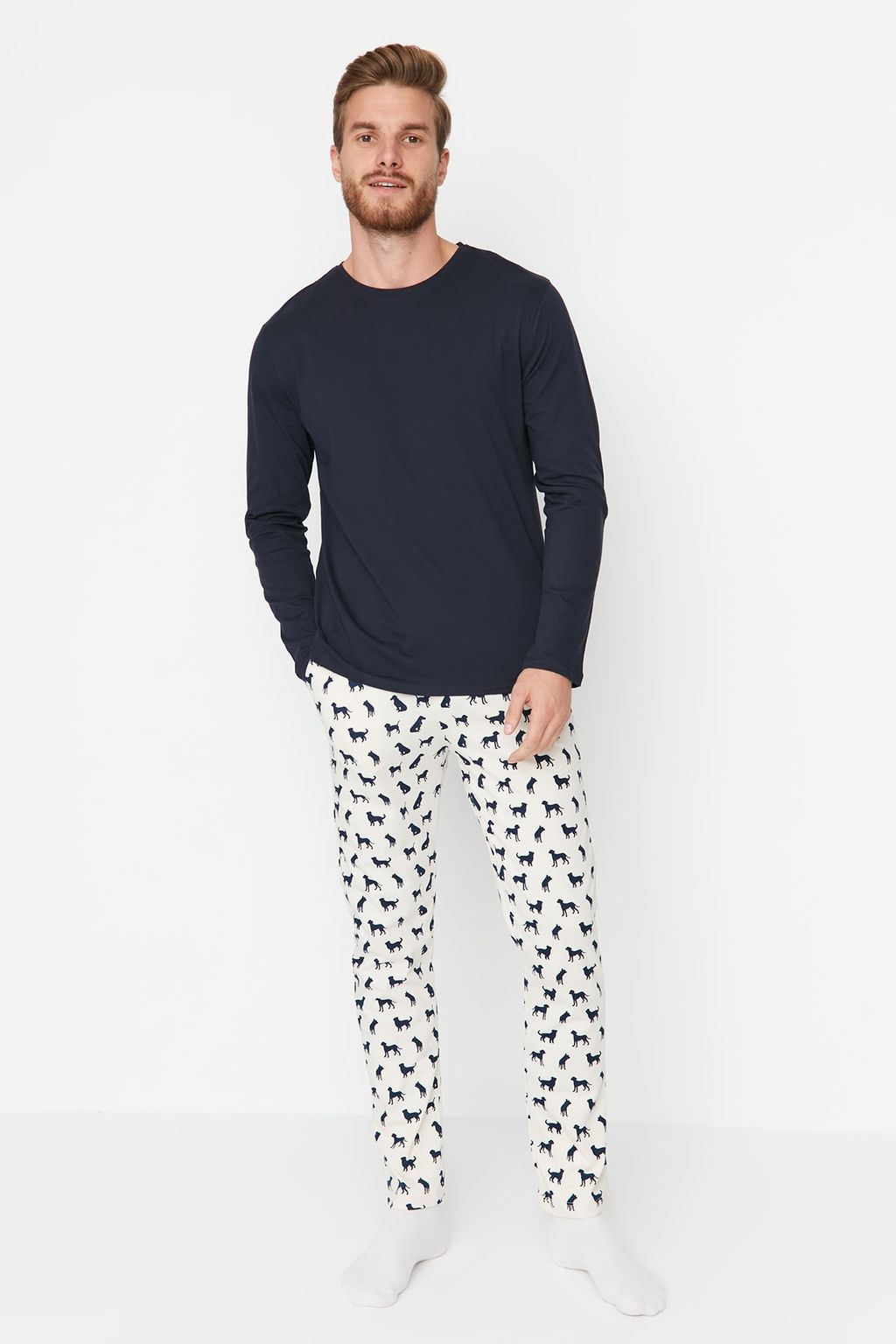 TRENDYOL MAN Lacivert %100 Pamuk Regular Fit Bask?l? Orme %100 Pamuk Pijama Tak?m? TMNAW23PT00028