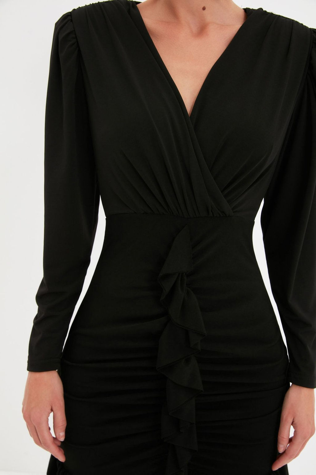 Siyah Vucuda Oturan Astarl? Volanl? Orme K?sa S?k Abiye Gece Mezuniyet Elbisesi TPRAW22EL1909 - Trendyolmilla фото 3