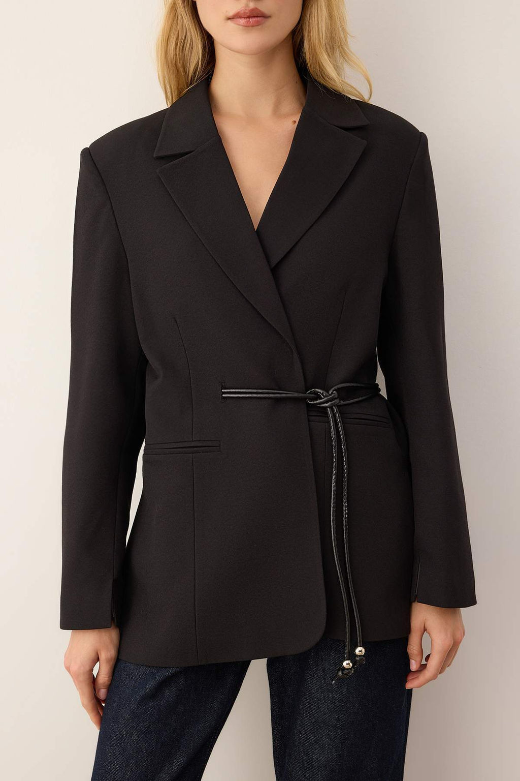 Vucut Secmeyen Siyah Ayarlanabilir Tunelli Blazer Ceket TWOAW26BC00034 - Trendyolmilla фото 4