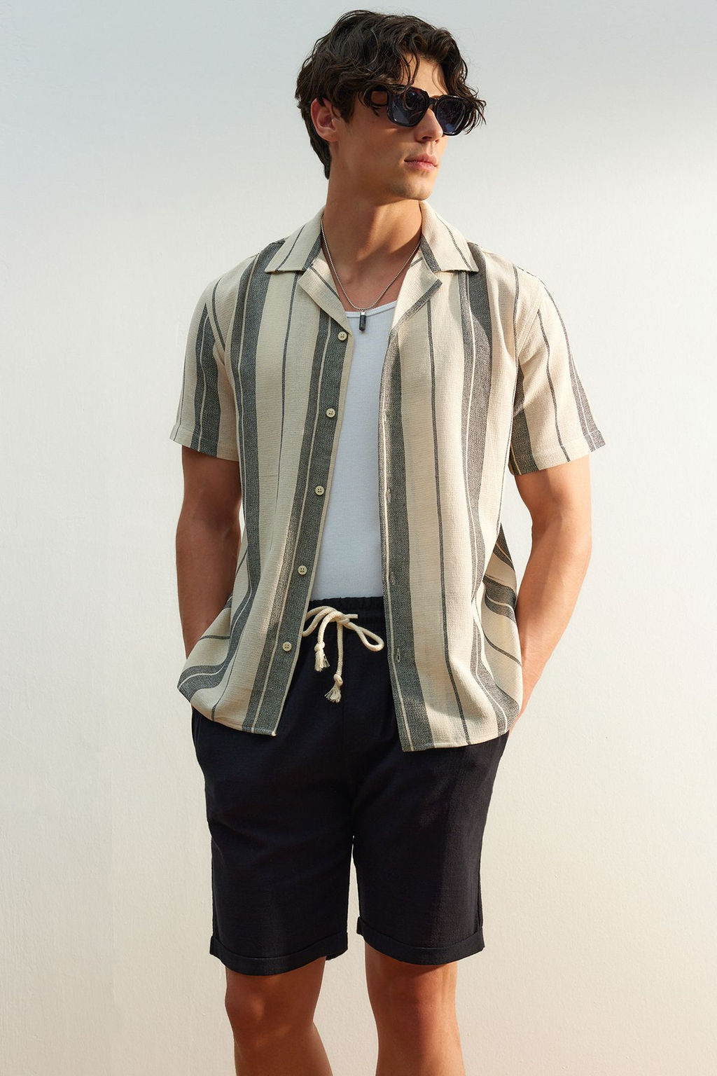 TRENDYOL MAN Premium Siyah Regular Fit Cizgili Dokulu Yazl?k Gomlek TMNSS23GO00060 - Trendyolmilla фото 9