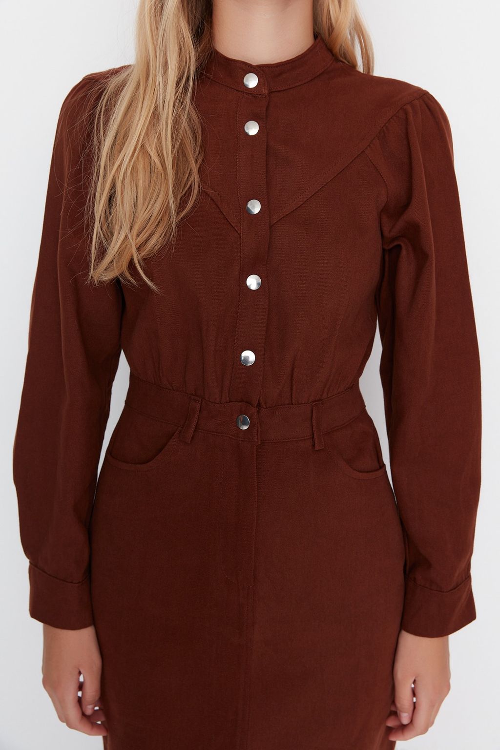 TRENDYOLMILLA Kahverengi Mini Dokuma Dokuma Elbise TWOAW23EL00427  фото 9