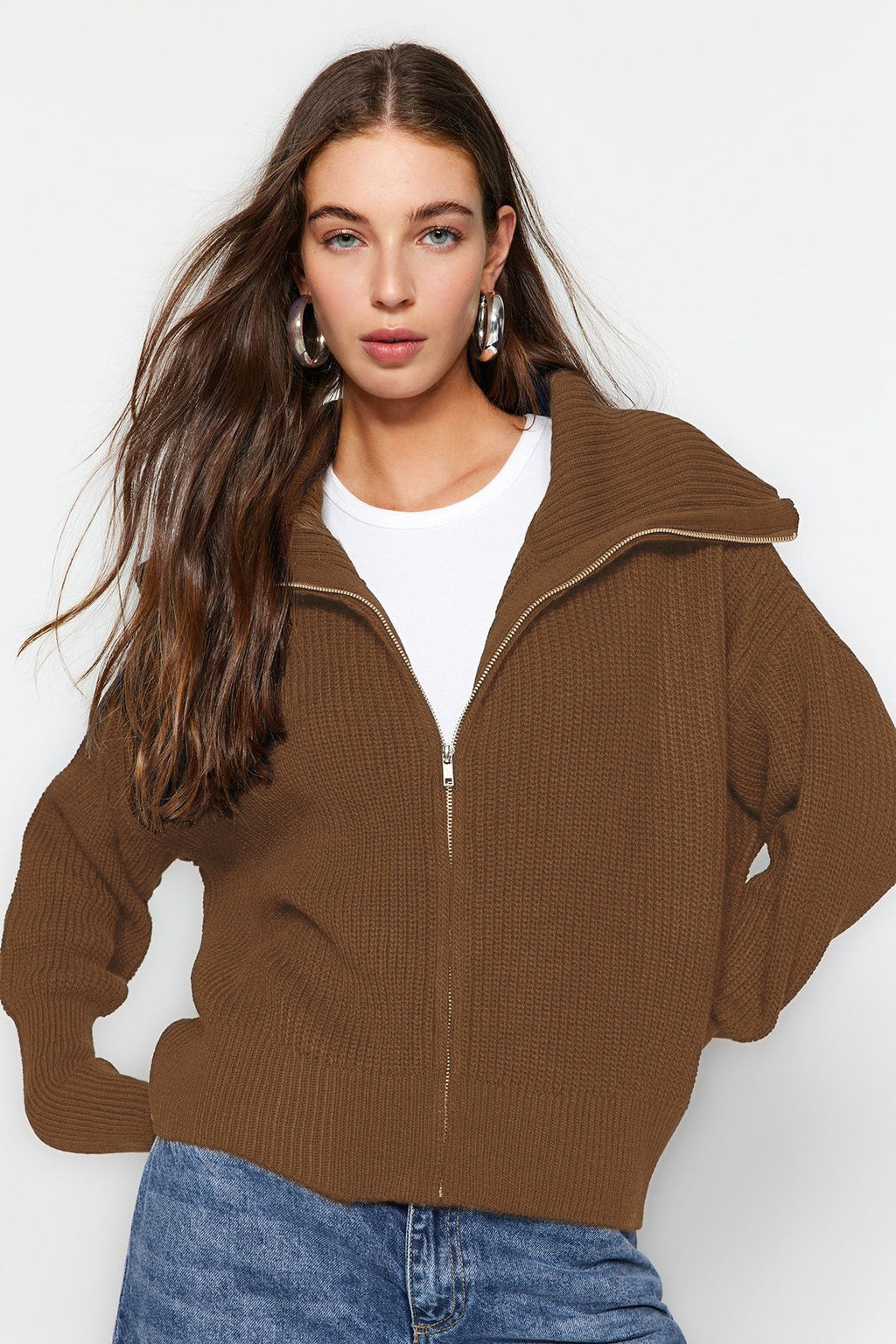 Ac?k Kahverengi Genis Kal?p Devrik Yaka Fermuarl? Triko H?rka TWOAW24HI00072