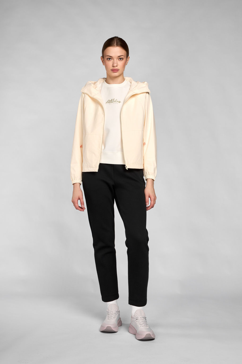 Куртка ADVANCED RUNNING A-RAIN RESISTANT Бежевый ANTA RUNNING Woven Track Top