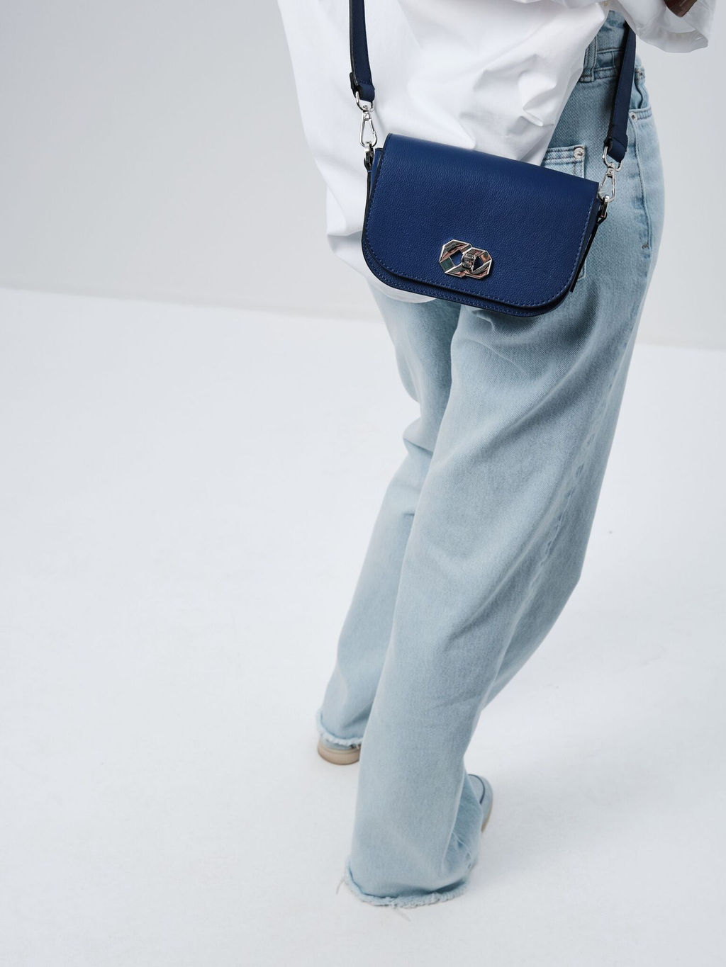 Сумка кожаная кросс-боди Deboro 30879 балтийск