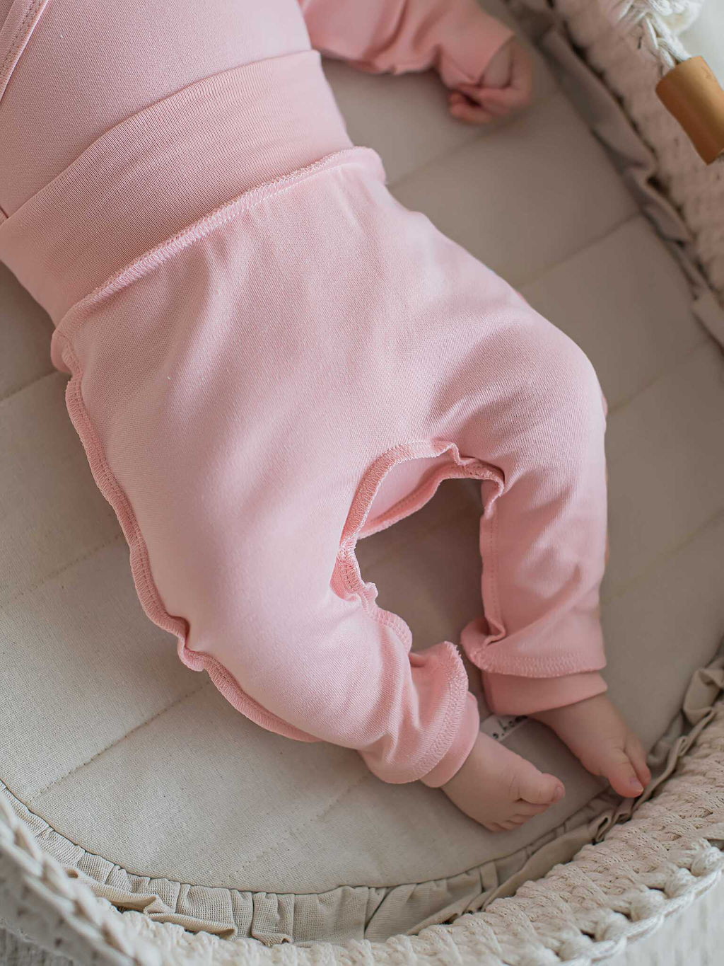 Ползунки с наружными швами Чайная роза 0+ - Bungly фото 2