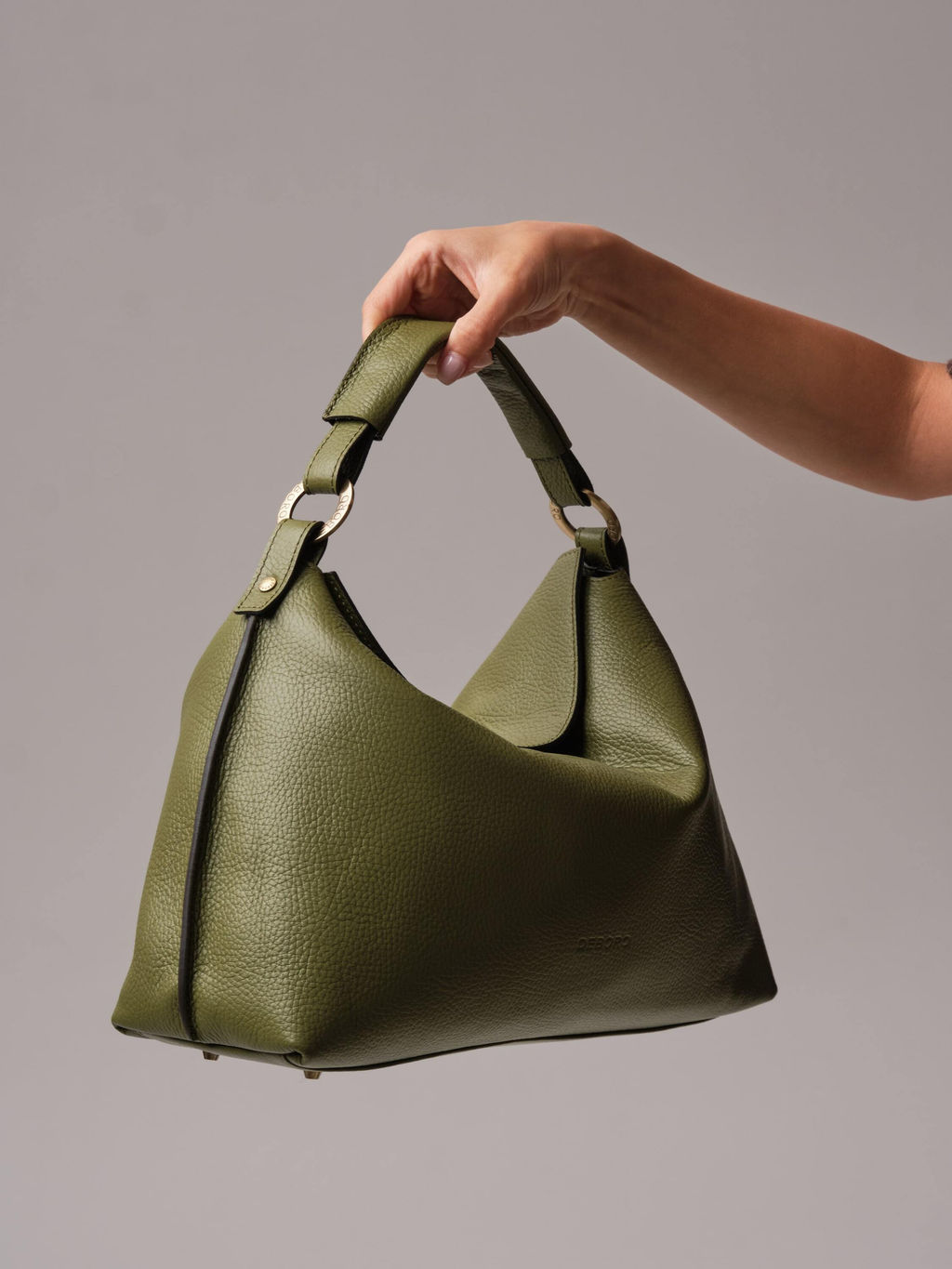 Кожаная сумка хобо Deboro 30900 зеленая водоросль