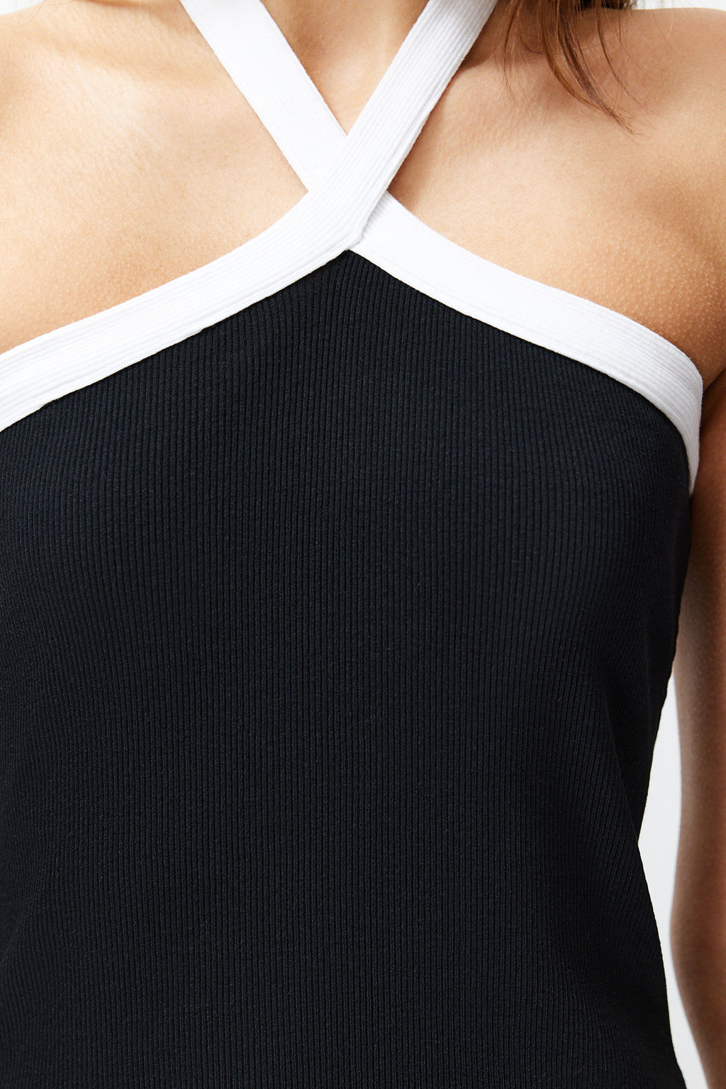 Siyah Renk Bloklu Boyundan Baglamal? Fitilli Esnek Orme Bluz TWOSS24BZ00162