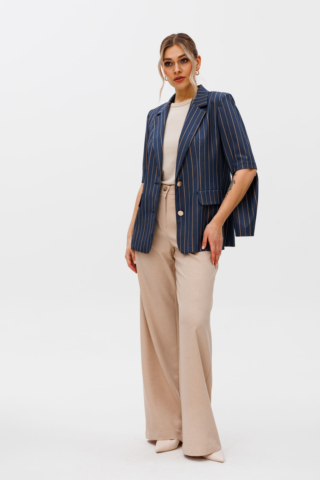 Костюм из жакета, майки и брюк. - Gizart фото 4