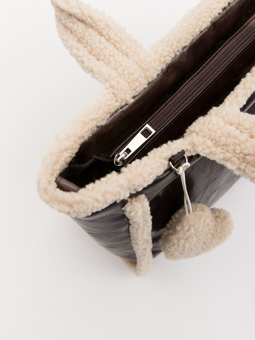 V104 048 12 Сумка женская