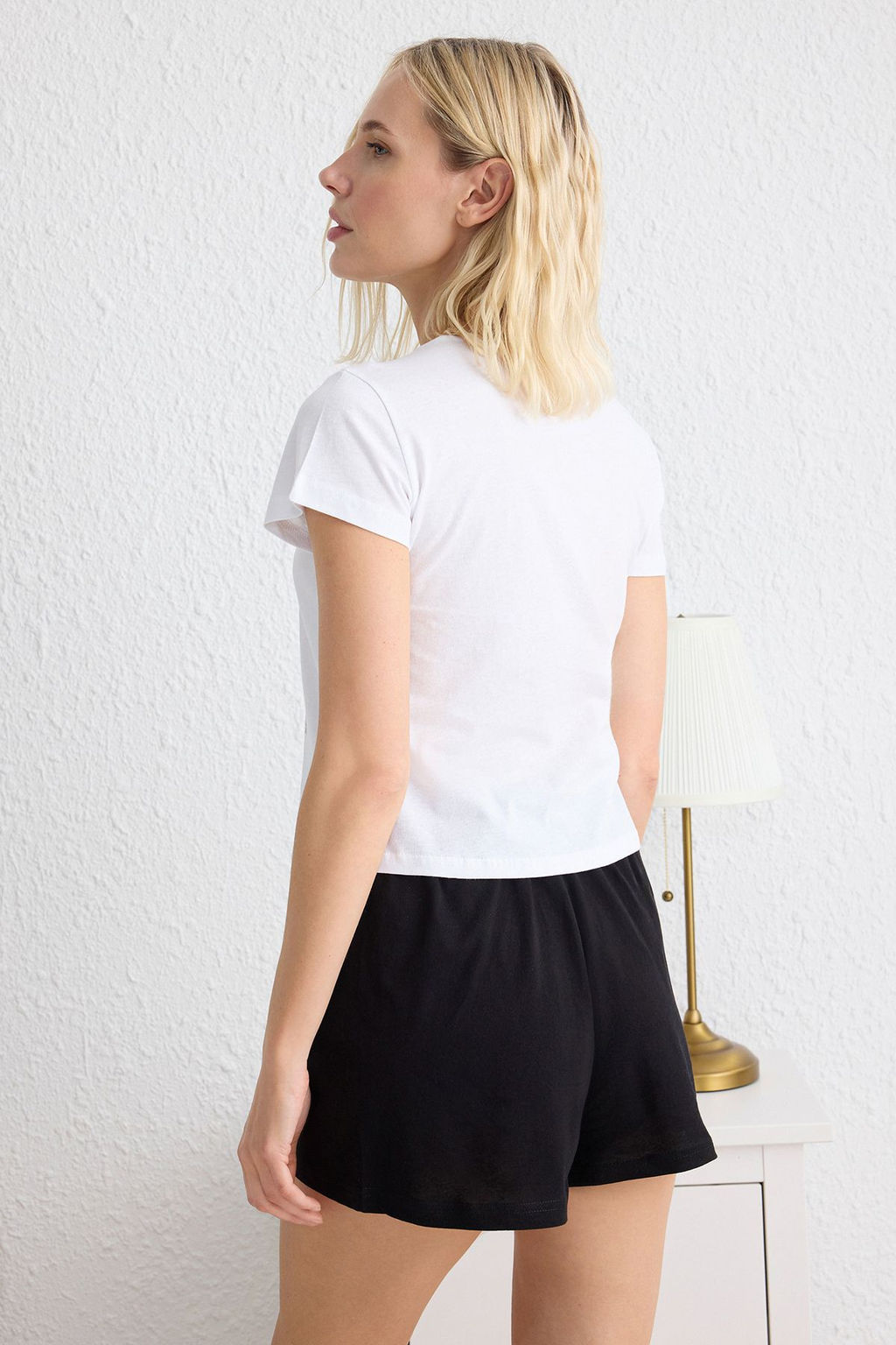 Trendyolmilla Beyaz Kedi ve Kurdele/Fiyonk Bask?l? Sortlu Orme Pijama Tak?m? THMSS25PT00203  фото 5