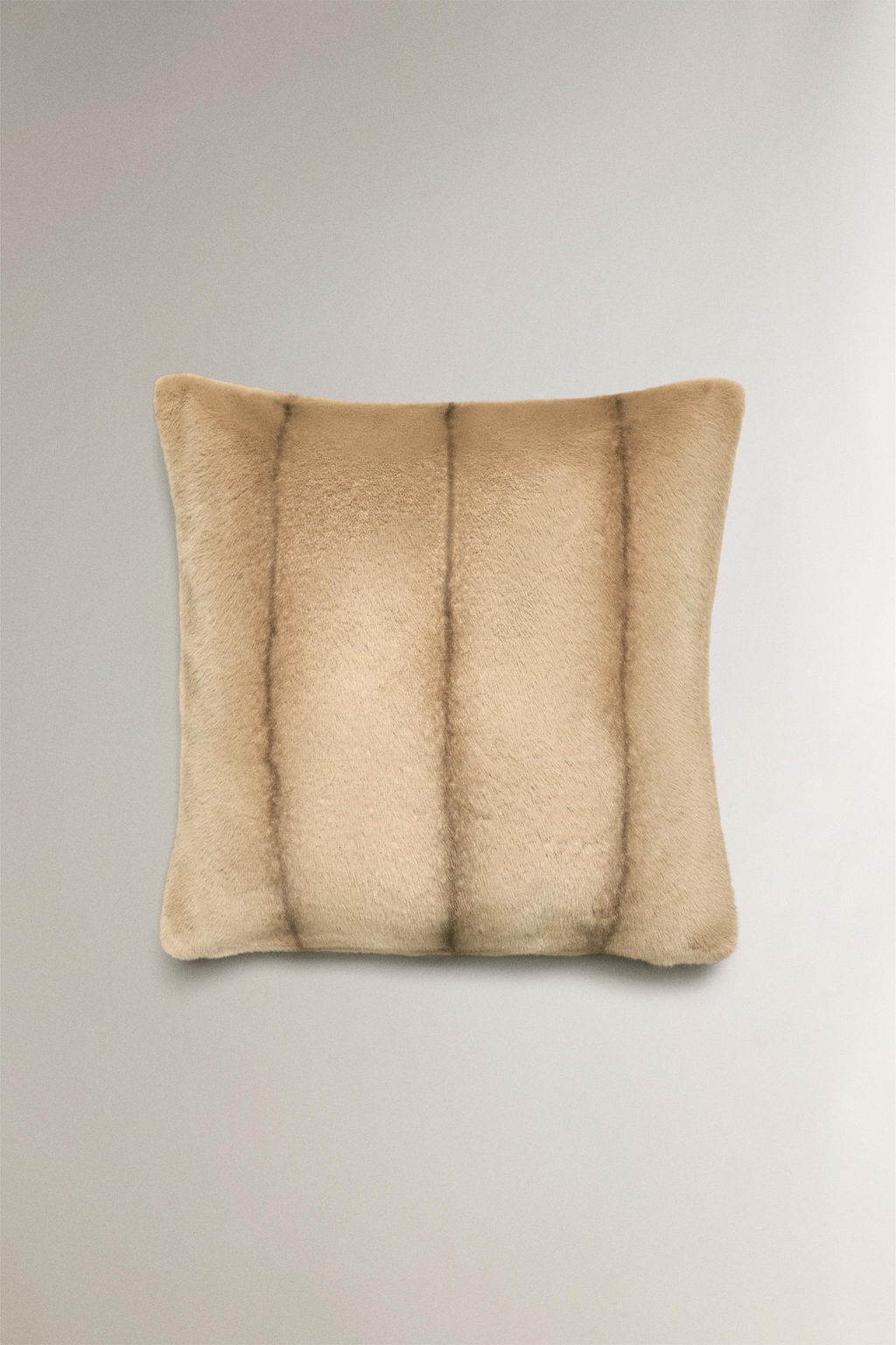 OMBR_ FAUX FUR CUSHION COVER