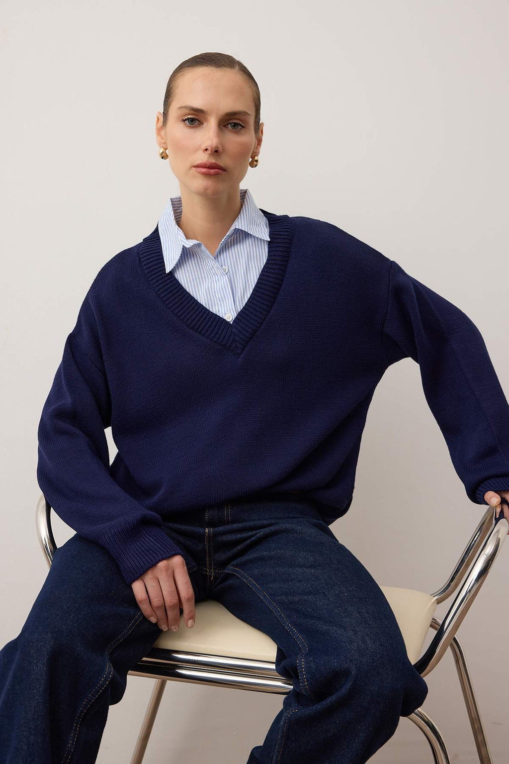 Lacivert Gomlek Yaka Garnili Detayl? Genis Kal?p Triko Kazak TWOAW26KZ00169