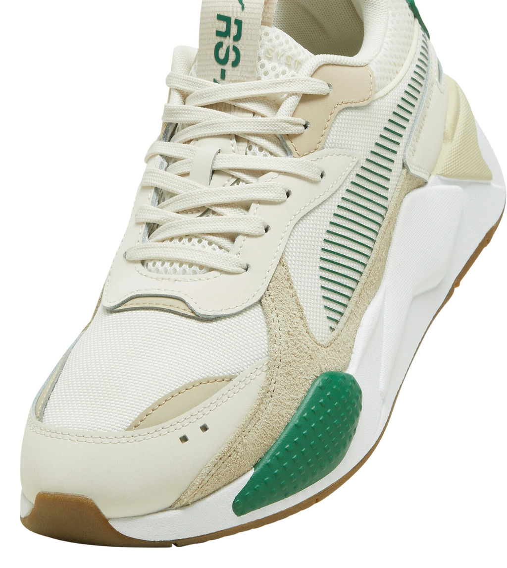 Кроссовки взрослые