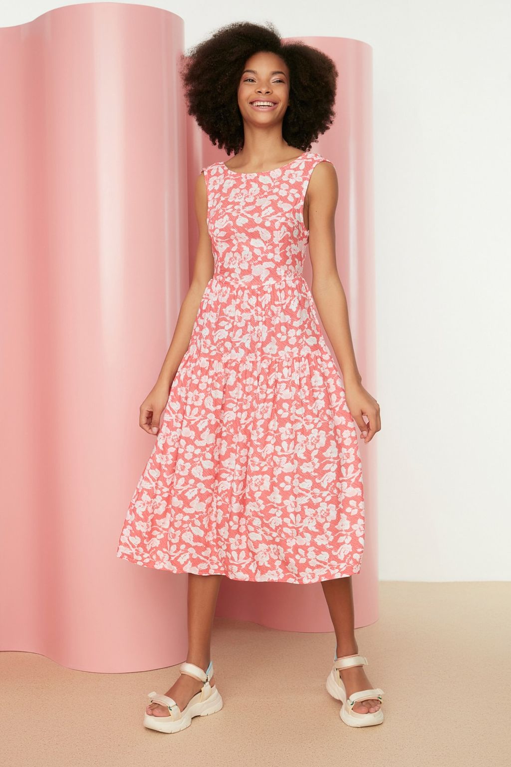 TRENDYOLMILLA Mavi Skater/Belden Ac?lan S?rt Detayl? Cicek Desenli Midi Dokuma Elbise TWOSS21EL0709 фото 25