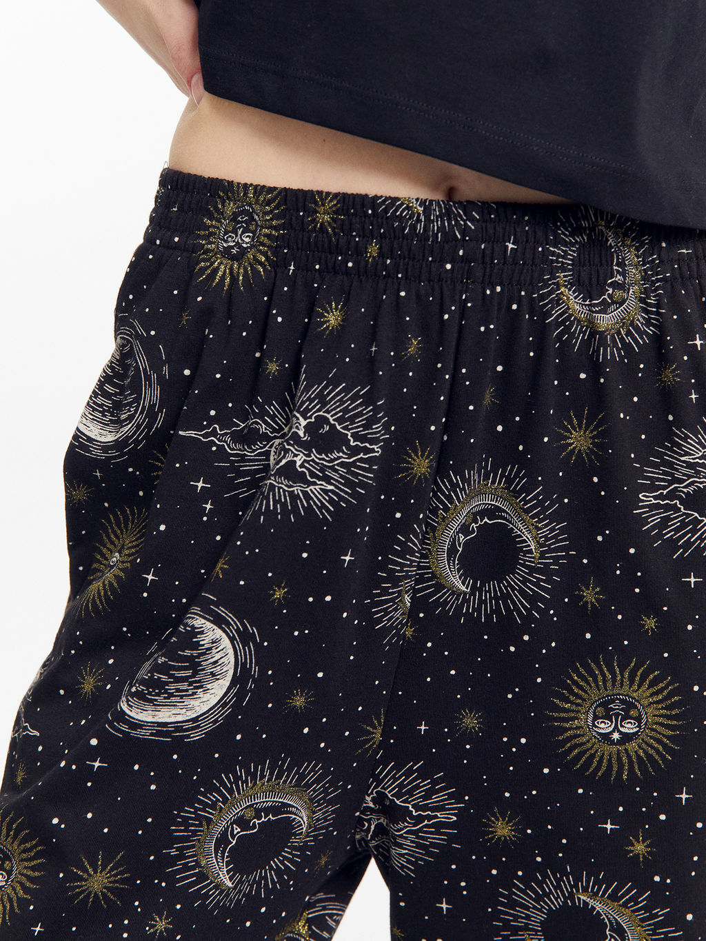 Комплект женский (футболка, брюки) черный с созвездиями черный +созвездия на черном 592432-1 - Mark formelle фото 6