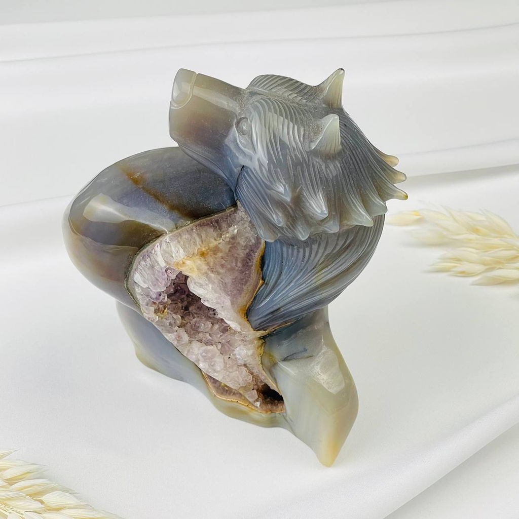Волк резной из камня Агат серый с жеодой - Радуга самоцветов фото 3