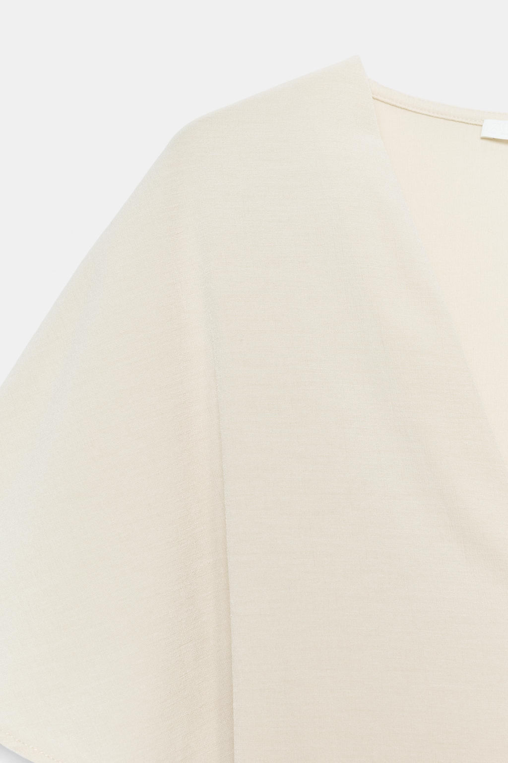 TOP FLUIDO ESCOTE PICO / Crudo - Zara фото 7