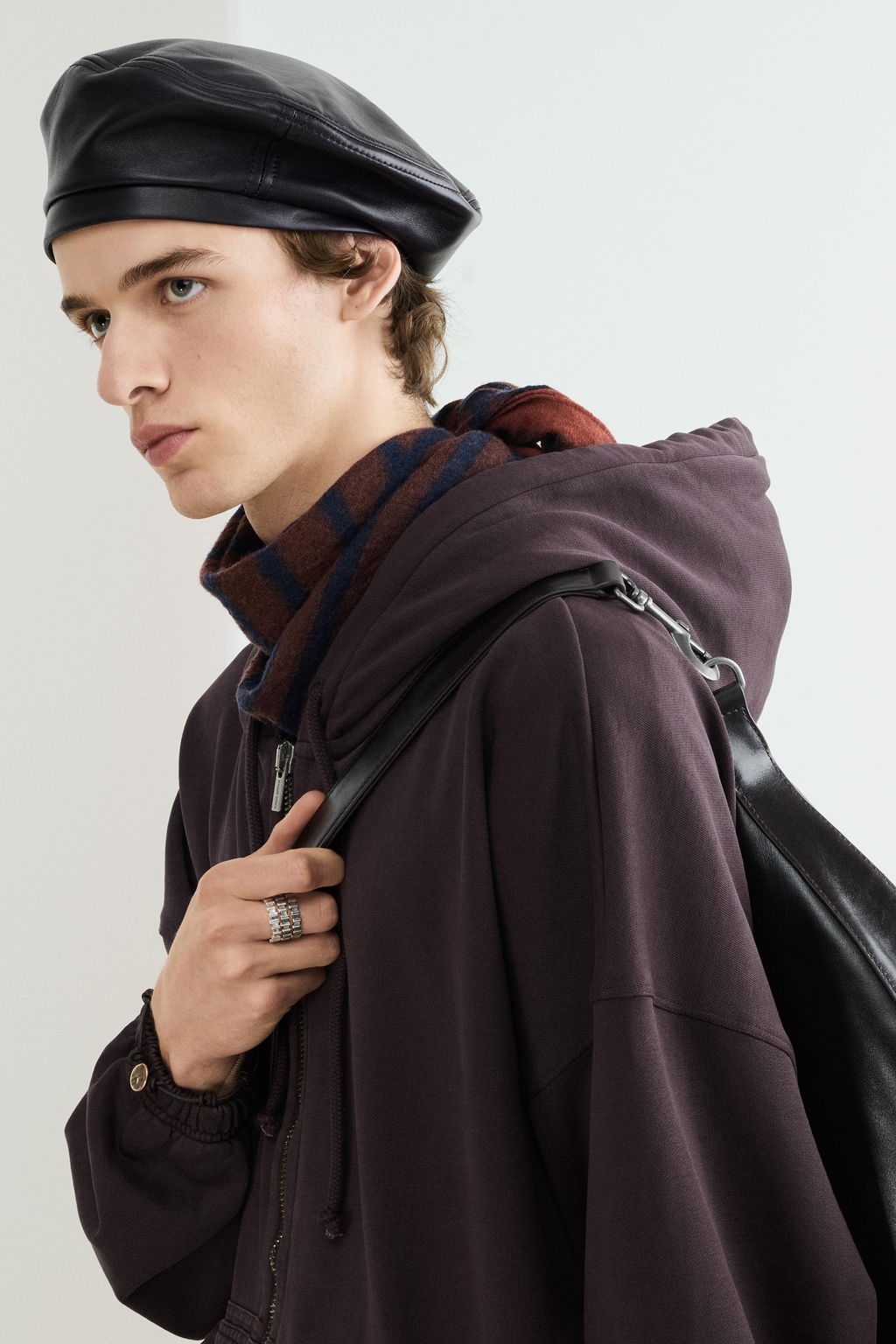 OVERSIZE HOODIE SWEATSHIRT