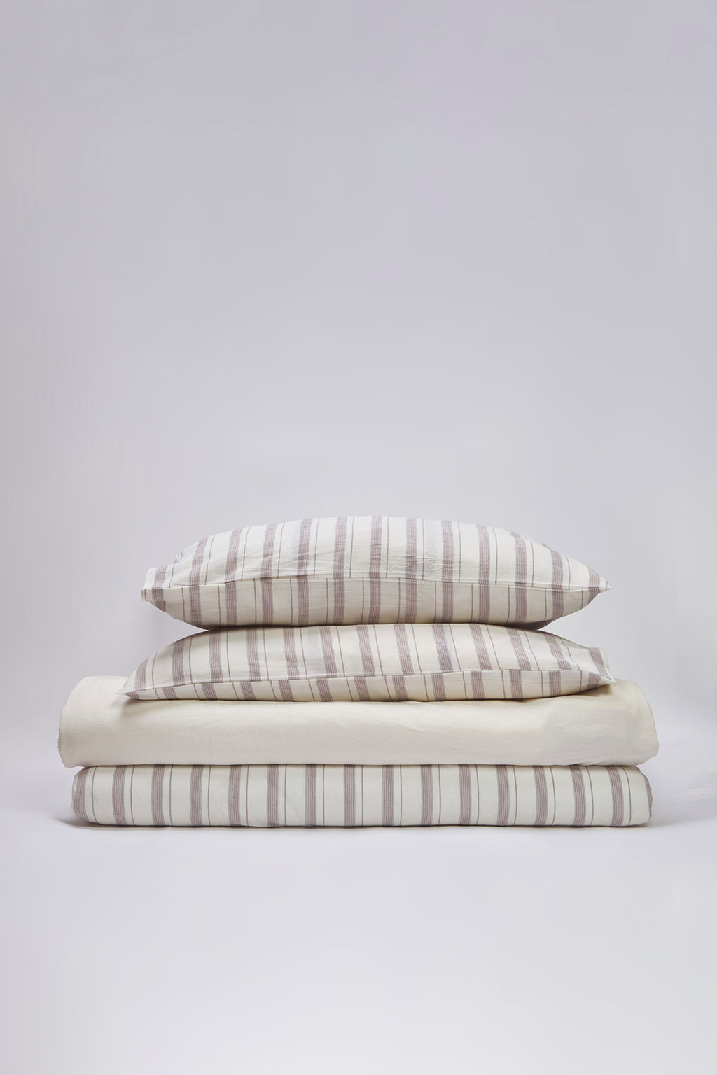 Trendyolmilla Home Cift Kisilik Ipligi Boyal? Lastiksiz Carsafl? Nevresim Tak?m? 200x220cm TPHSS25CKN00001 фото 3