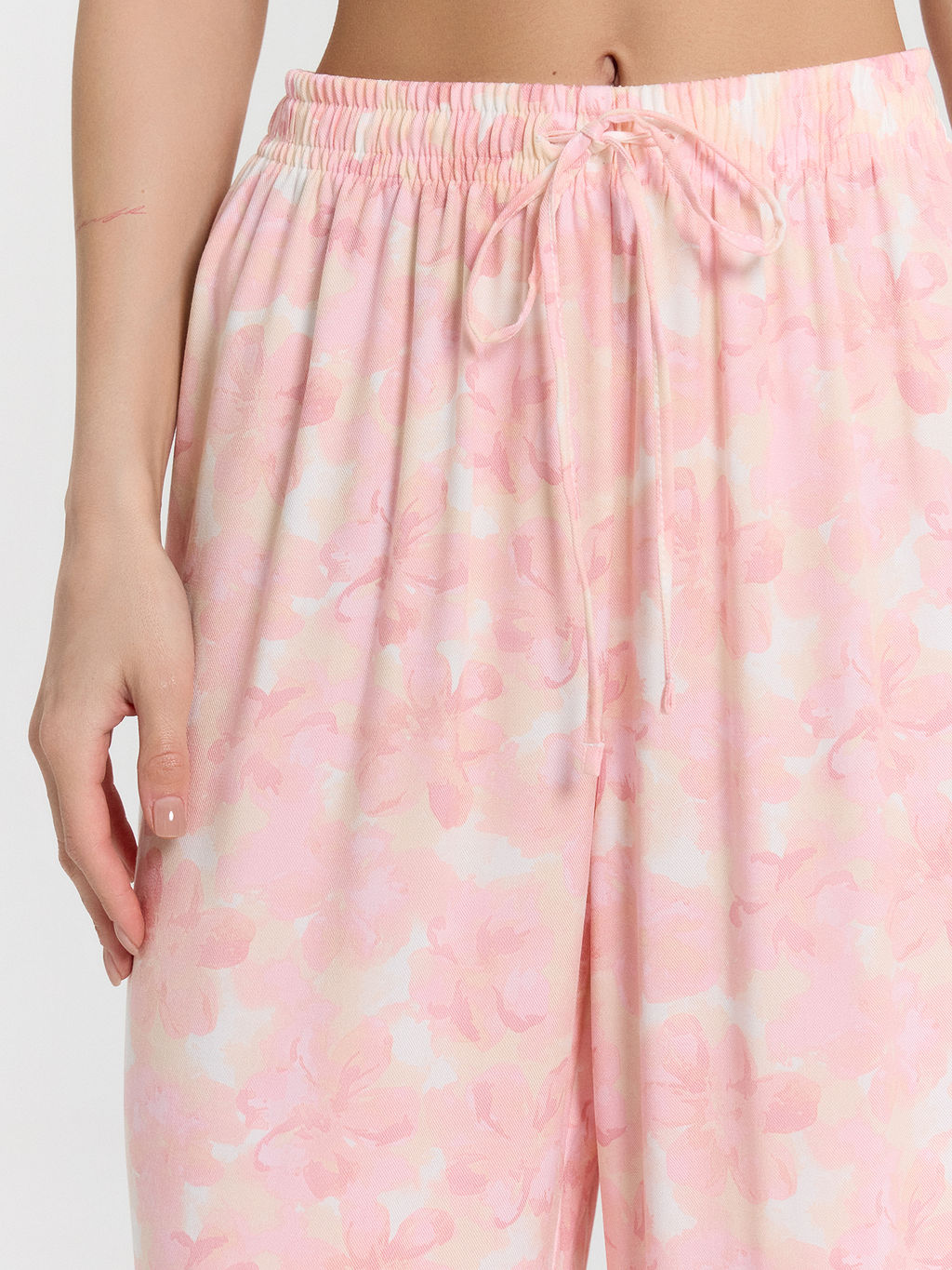 КОМПЛЕКТ ЖЕНСКИЙ (ФУТБОЛКА, БРИДЖИ) - Mark formelle фото 8