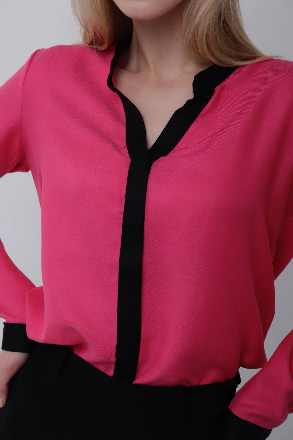 11228 Блуза розовая с чёрной отделкой - Martichelli фото 4
