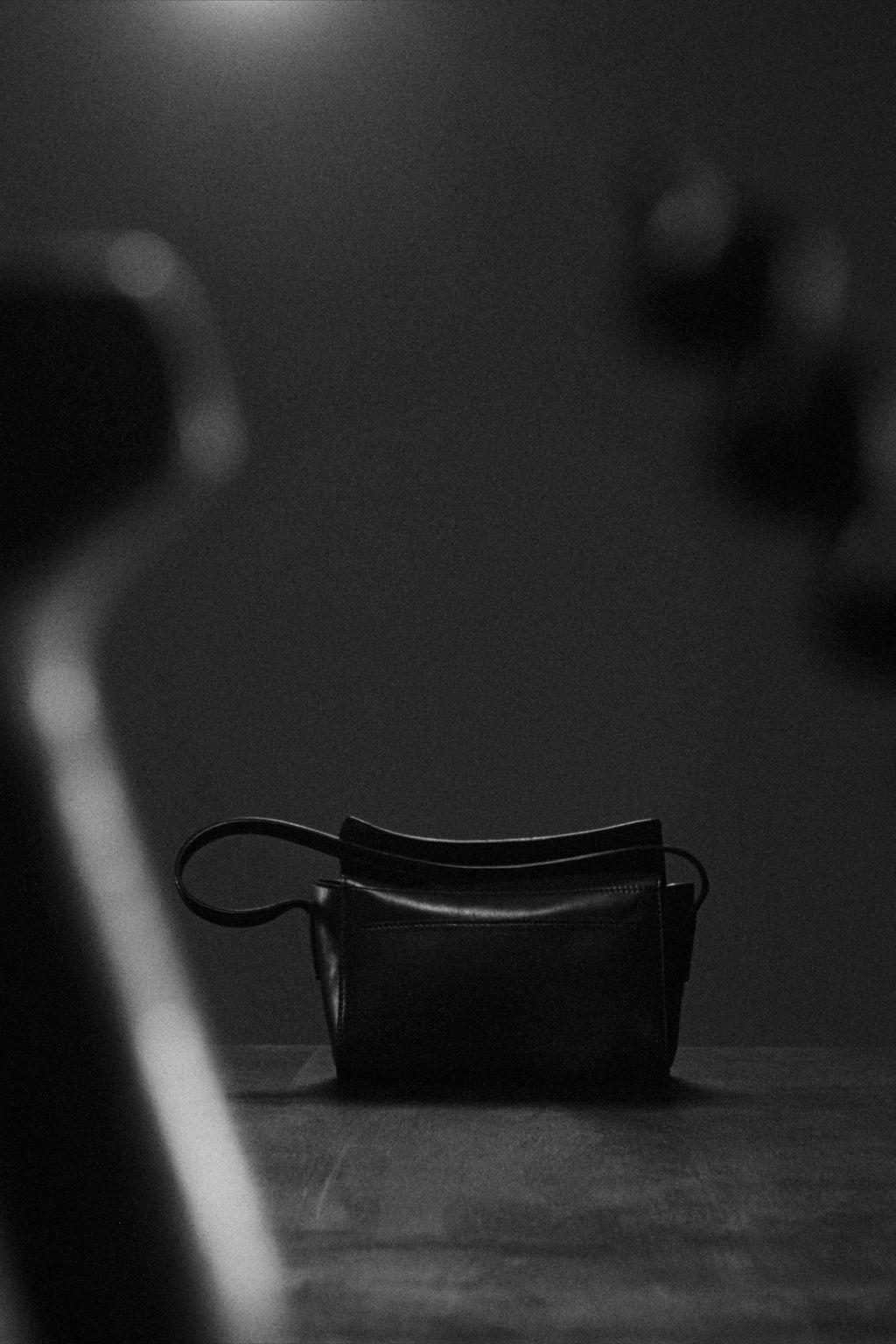 LIMITED EDITION SMALL LEATHER BAG - Zara фото 7