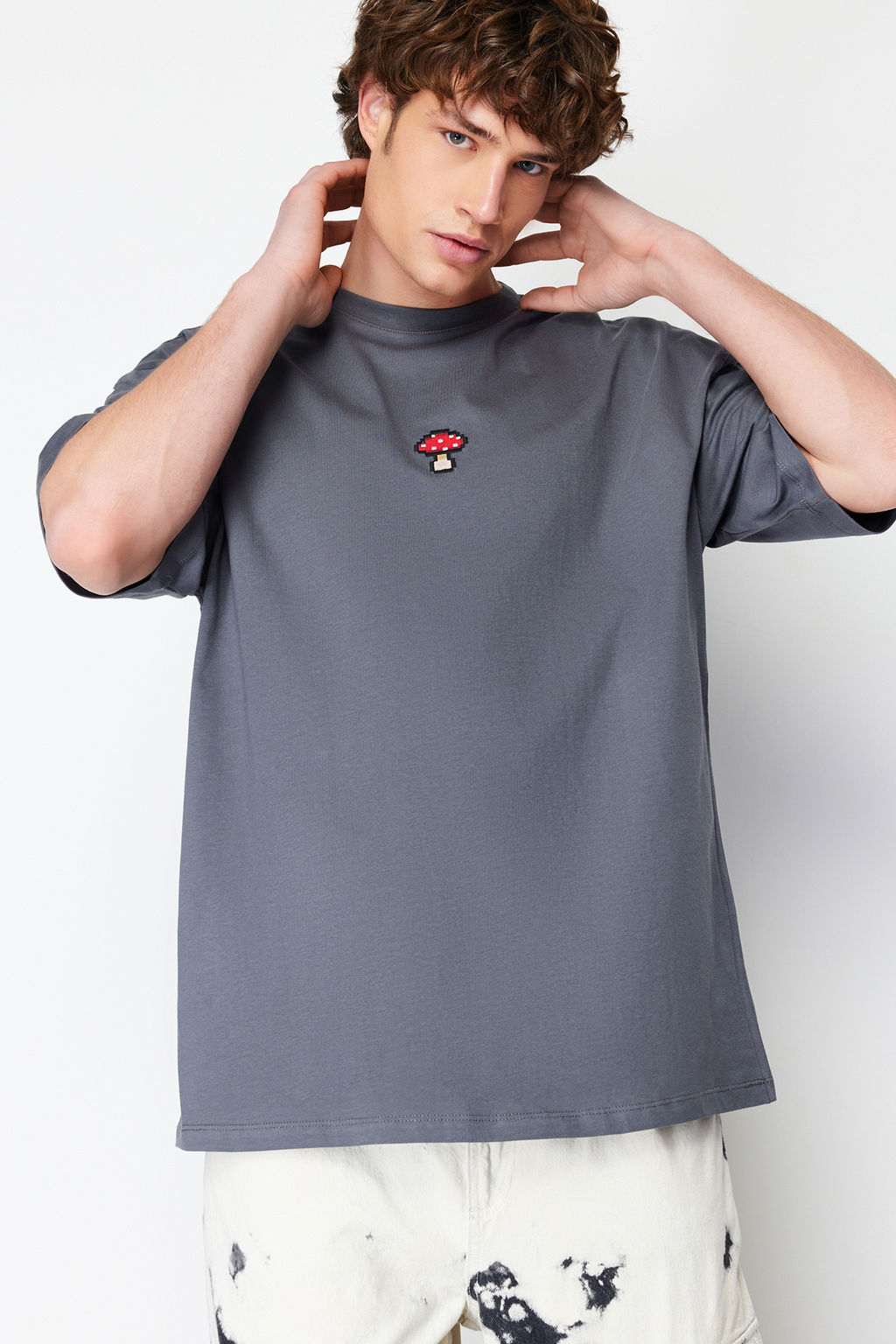 TRENDYOL MAN Beyaz Un?sex Oversize/Genis Kesim Kalp Nak?sl? T-Shirt TMNSS24TS00070 - Trendyolmilla фото 15