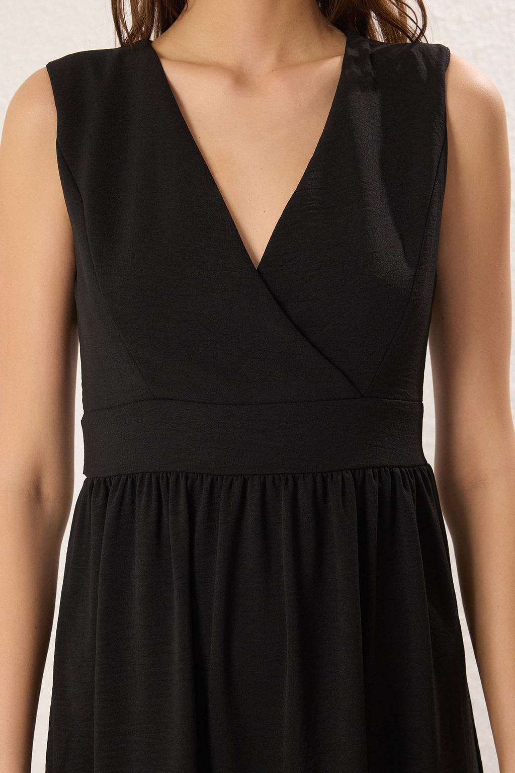 Haki Duz Etegi Belden Ac?lan Kruvaze Midi Dokuma Elbise TWOSS25EL00201 - Trendyolmilla фото 13