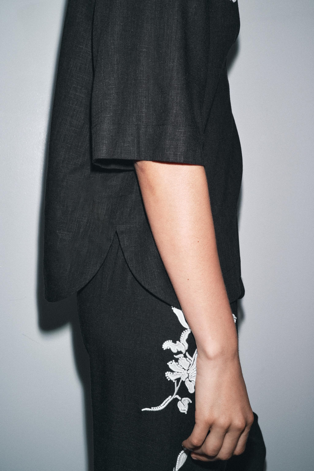 ZW COLLECTION BEADED EMBROIDERY TROUSERS - Zara фото 13