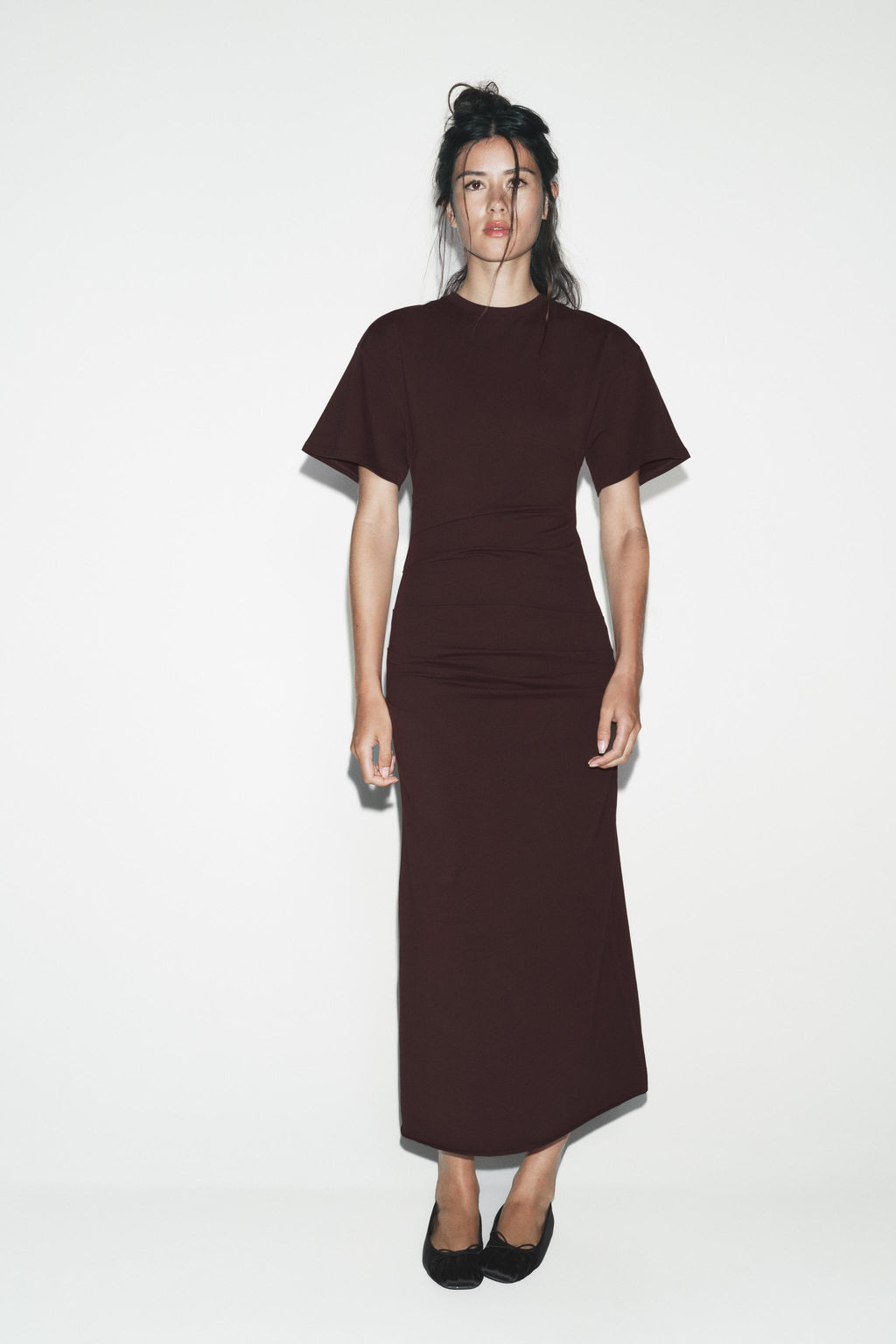 VESTIDO LARGO DRAPEADO / Marr?n