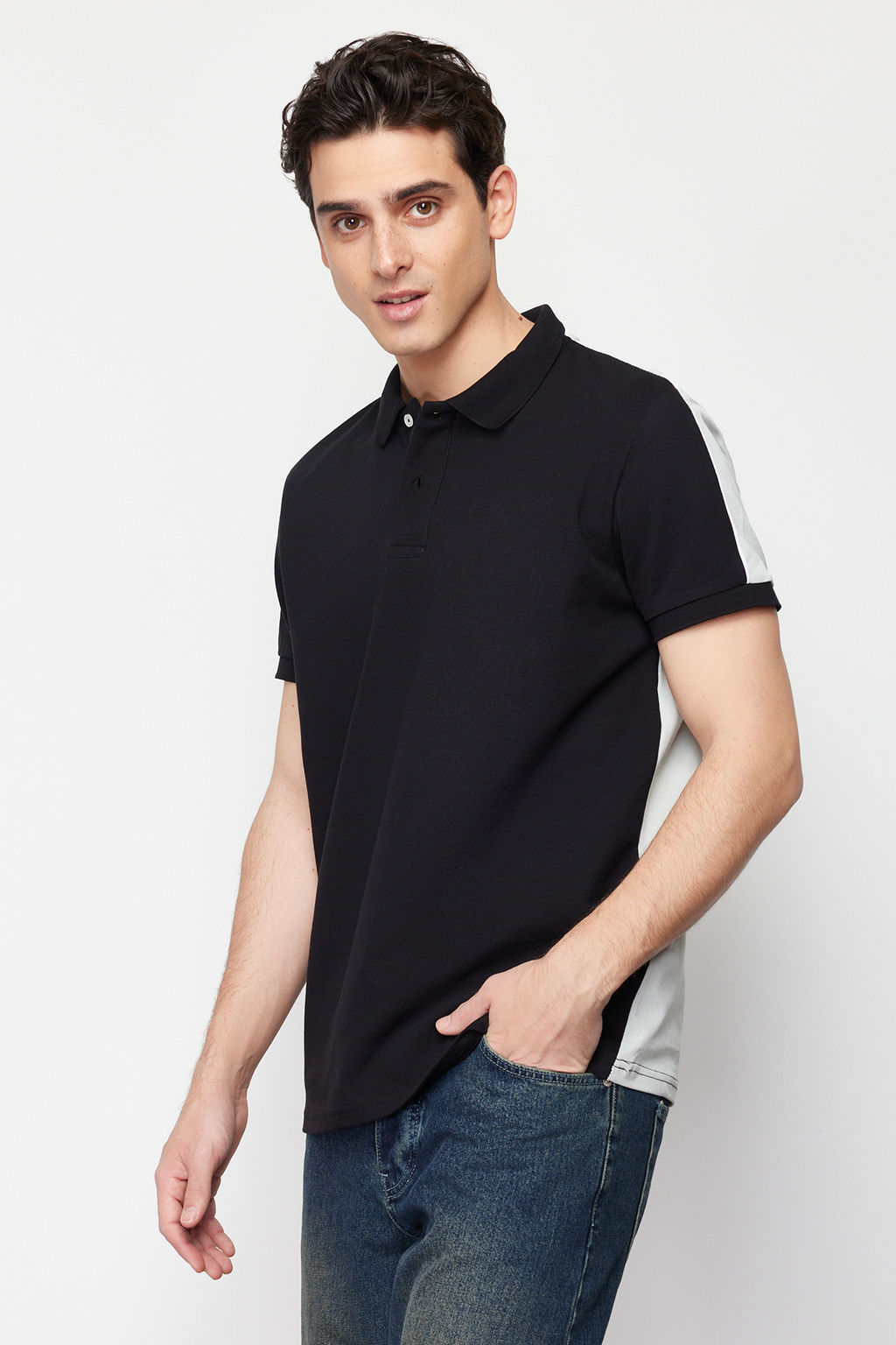 Siyah Renk Bloklu Regular/Normal Kesim %100 Pamuklu Polo Yaka T-shirt TMNSS24PO00009