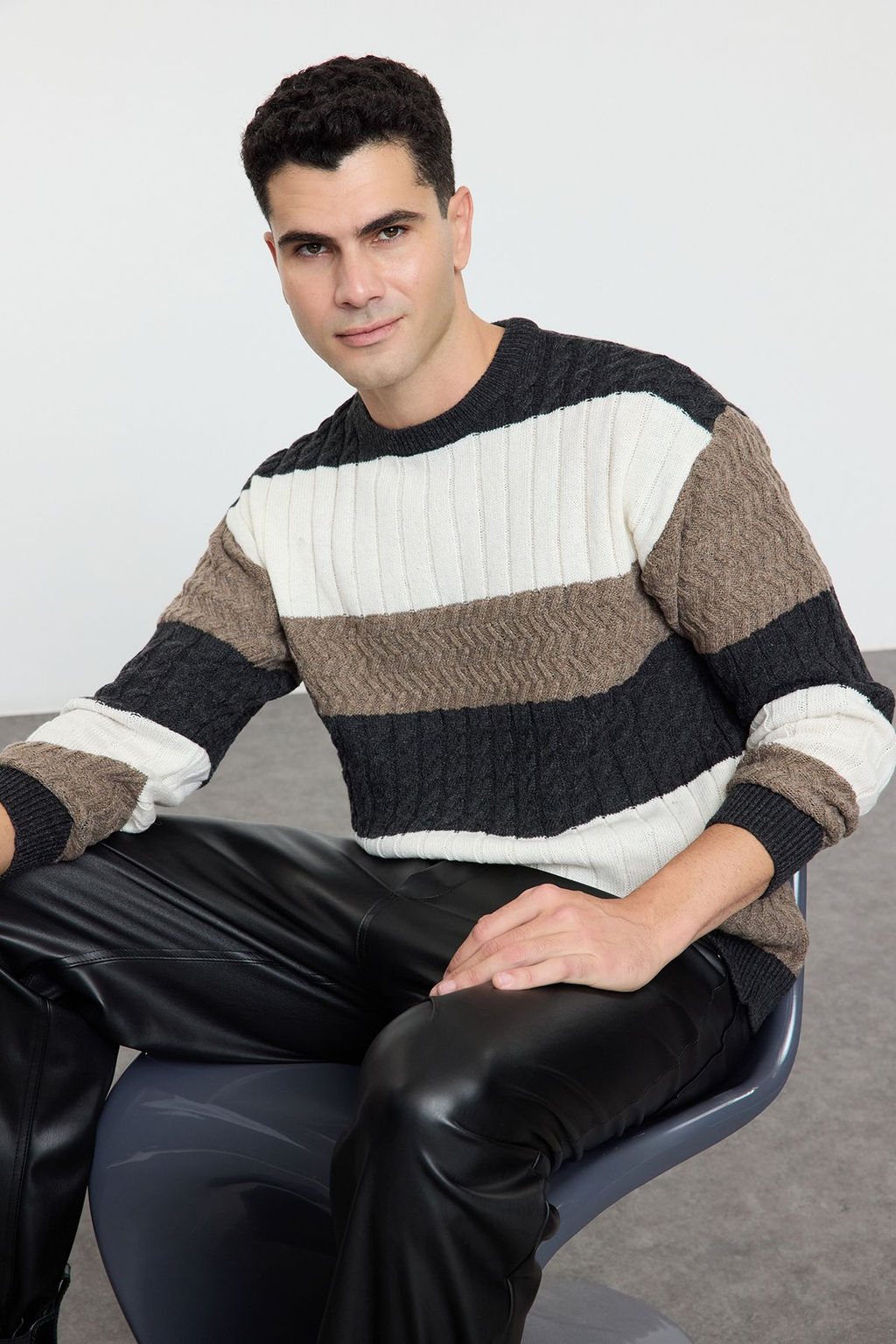 Vizon Oversize Bisiklet Yaka Renk Bloklu Triko Kazak TMNAW25KZ00054