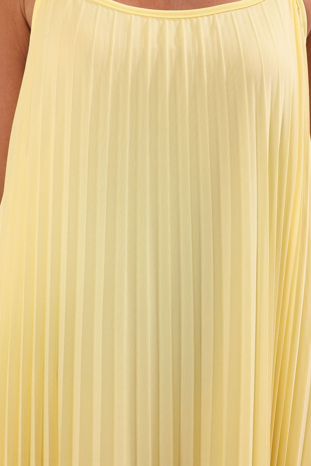 TRENDYOLMILLA Siyah Duz Y?rtmacl? Maxi Piliseli A-line Esnek Orme Elbise TWOSS25EL00170 фото 20