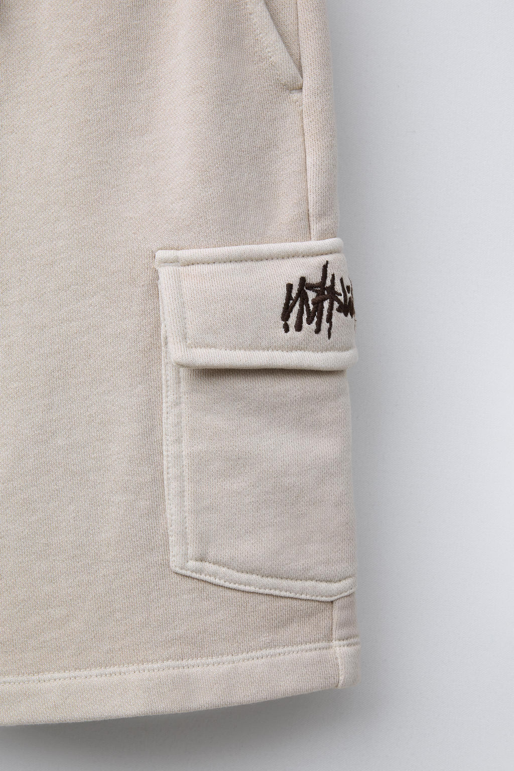 STRAIGHT FIT GRAFFITI CARGO BERMUDA SHORTS - Zara фото 4