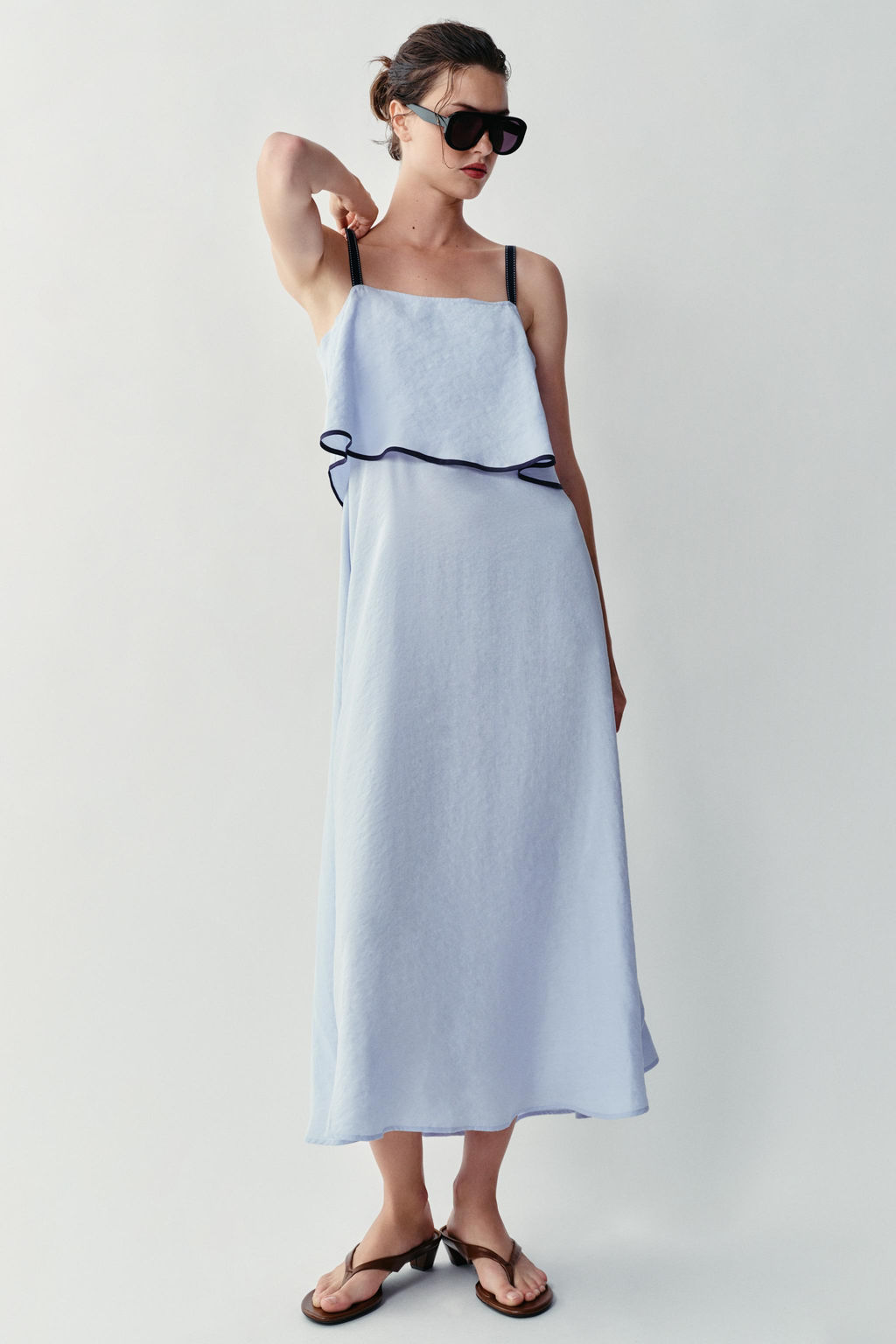 VESTIDO MIDI COMBINADO / Azul claro