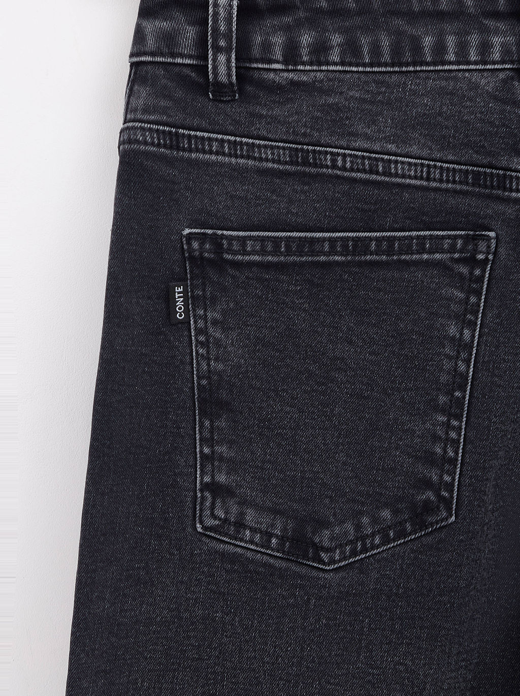 CONTE CON-515 Джинсы mom с вытачками по карманам washed black