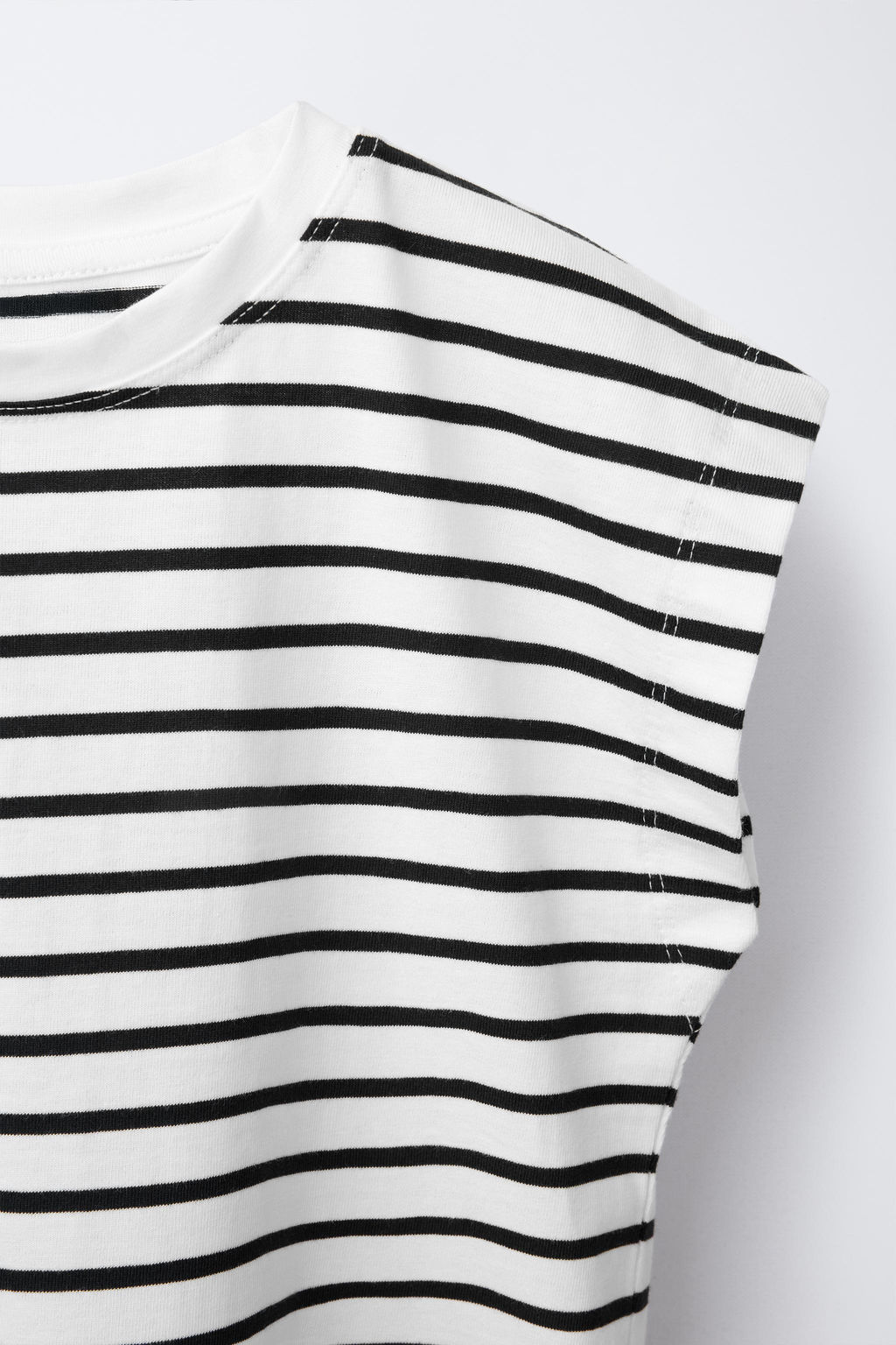 STRIPED T-SHIRT WITH TAB - Zara фото 3