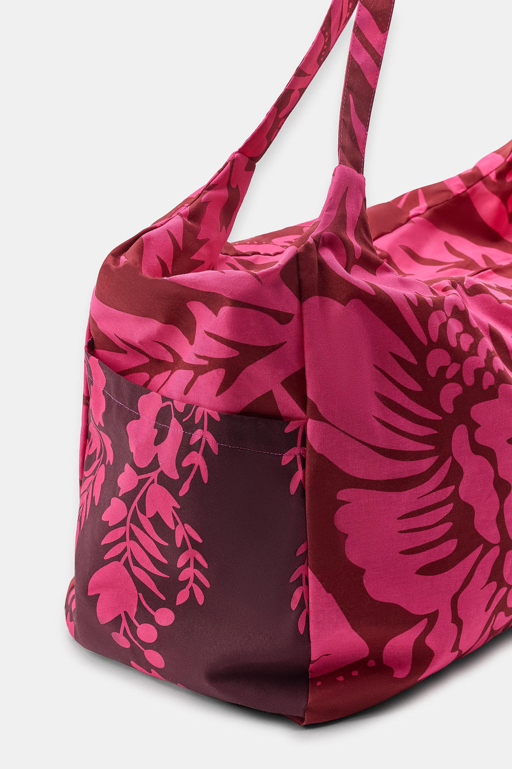MAXI BOLSA ESTAMPADO FLORES / Fucsia
