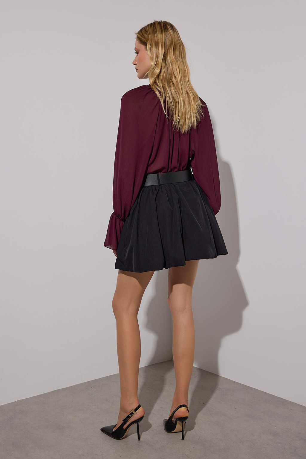 Limited Edition Siyah Sort Astarl? Kemerli Ekstra K?sa/Super Mini Balon Etek TPRAW26ET00003