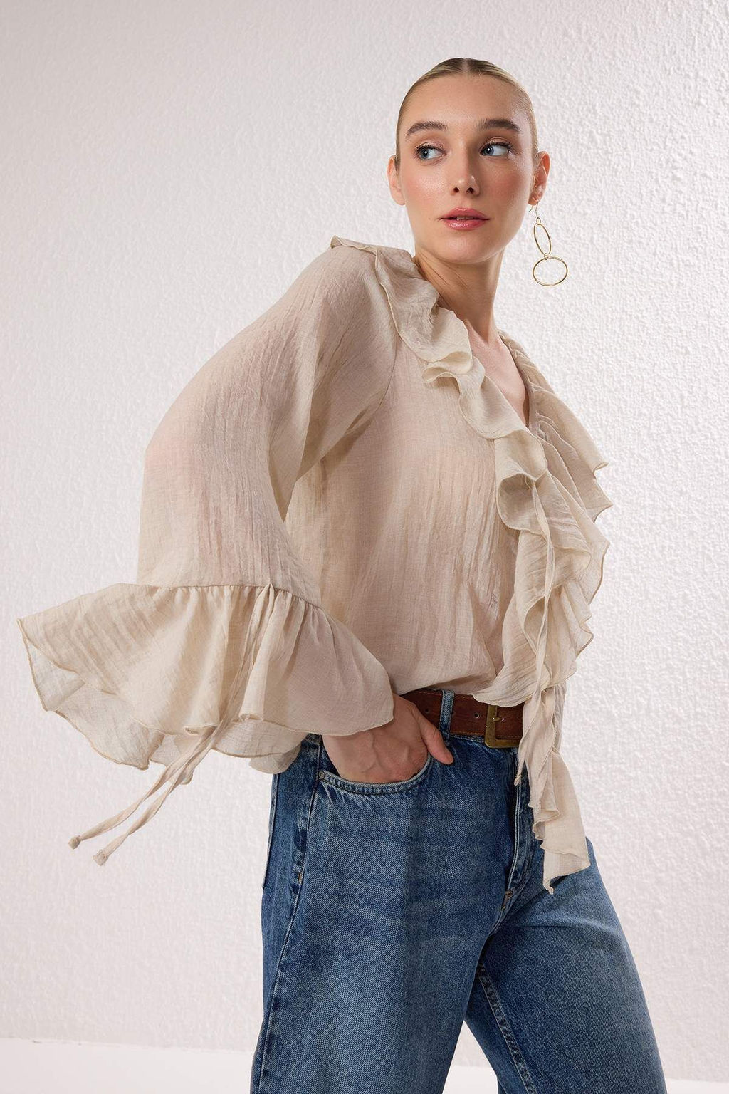 Bej F?rf?rl? Bohem Ince Pamuklu Kumas Uzun Kol Dokuma Bluz TWOSS25BZ00551